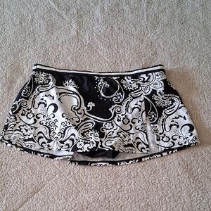 24th & Ocean Black and White Swim Skirt